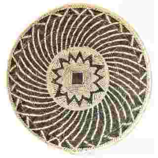Large BaTonga All-Natural Plateau Basket with Star Pattern