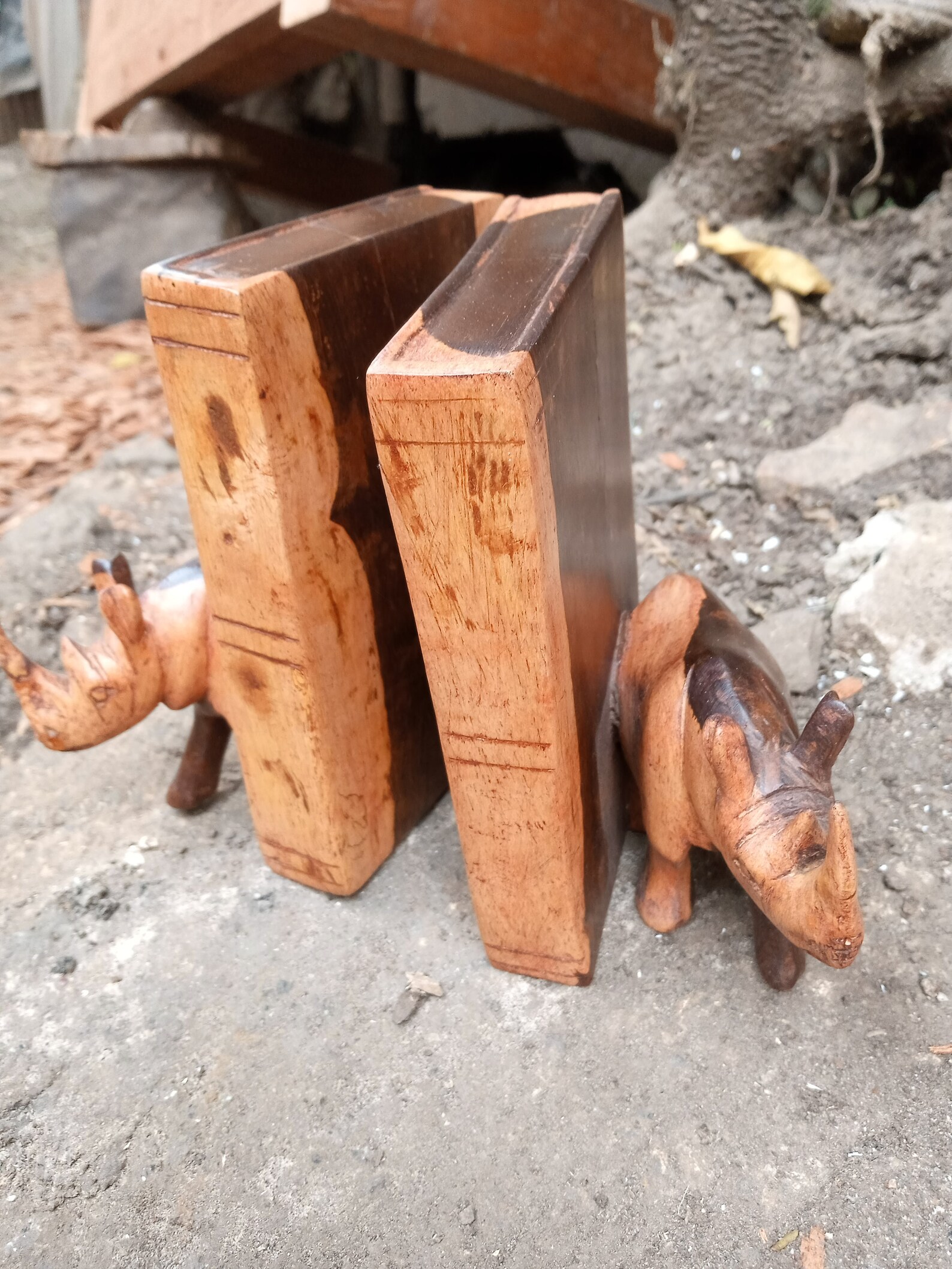 Blackwood or Rosewood Bookends Kenya Africa Original Kamba Tribe Hand-Carved Table Shelf Sculpture Art Object Giraffe Elephant Lion Rhino 1 Blackwood or Rosewood Bookends Kenya Africa Original Kamba Tribe Hand-Carved Table Shelf Sculpture Art Object Giraffe Elephant Lion Rhino